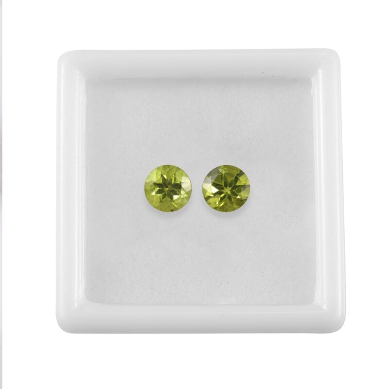 Peridot Set of 2 (Rnd 7 mm) 2.87 ctw Loose Gemstone