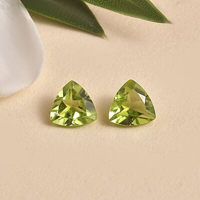 Peridot (Trl 7 mm) 2.07 ctw Loose Gemstone