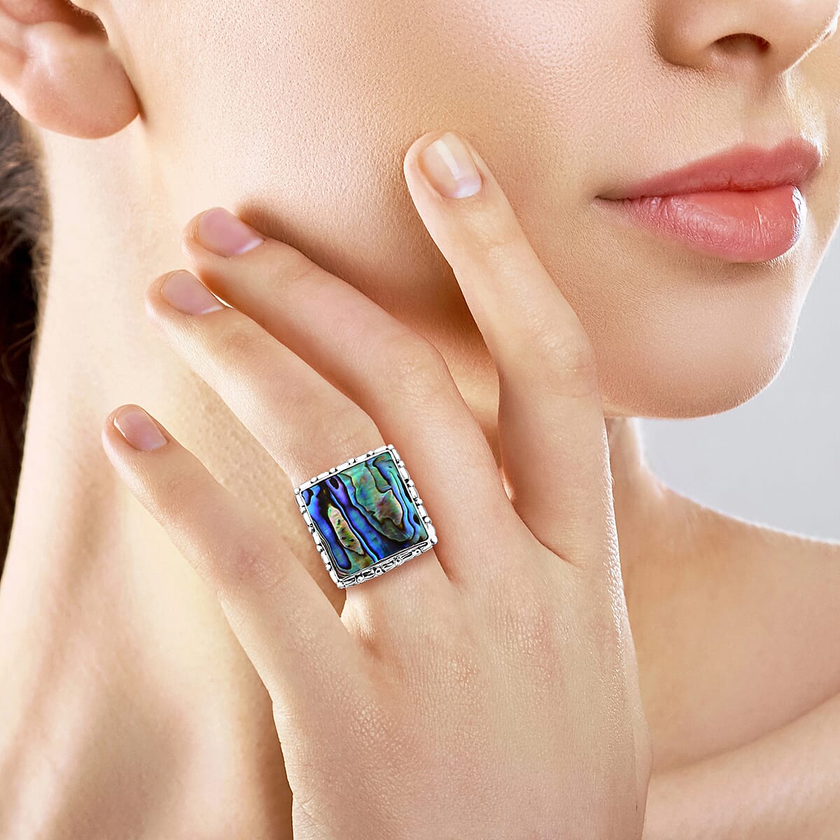 Sajen Silver Abalone Shell Ring in Sterling Silver (Size 8.0) image number 2