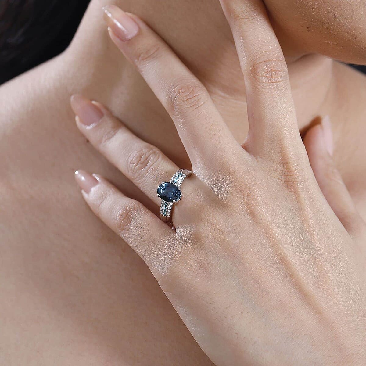 Rhapsody 950 Platinum AAA Monte Belo Indicolite, Paraiba Tourmaline, Diamond (E-F, VS2) Bridge Ring (Size 10.0) (6.86 g) 2.75 ctw image number 2