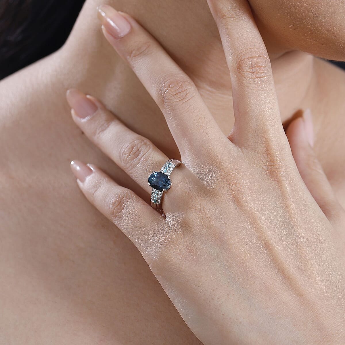 Rhapsody AAAA Monte Belo Indicolite, Paraiba Tourmaline and E-F VS2 Diamond 2.75 ctw Bridge Ring in 950 Platinum (Size 8.0) 5.30 Grams image number 2