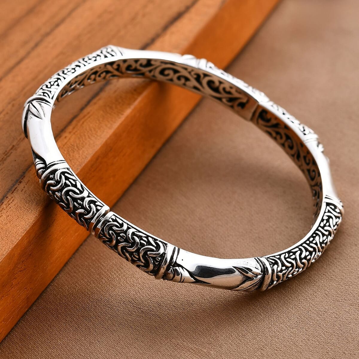 Bali Legacy Sterling Silver Borobudur Bangle Bracelet (6.50 In) 23.61 Grams image number 1