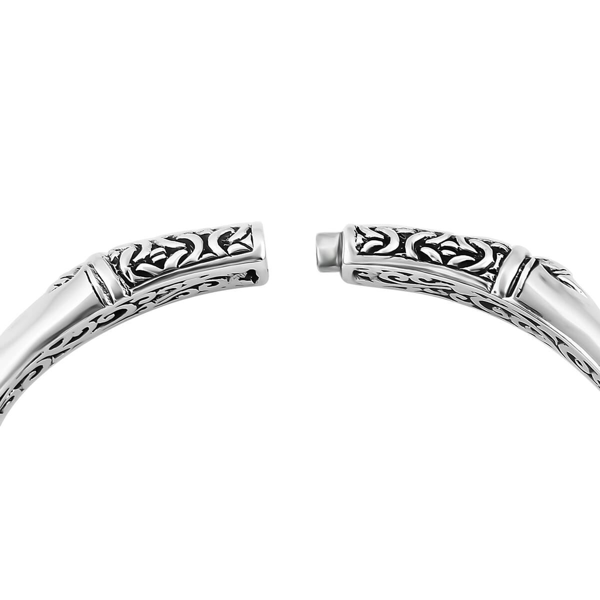 Bali Legacy Sterling Silver Borobudur Bangle Bracelet (6.50 In) 23.61 Grams image number 5