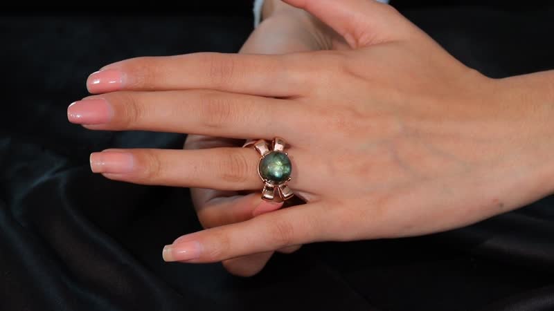 Karis Malagasy Labradorite Love Knot Ring in 18K RG Plated (Size 10.0) 9.40 ctw