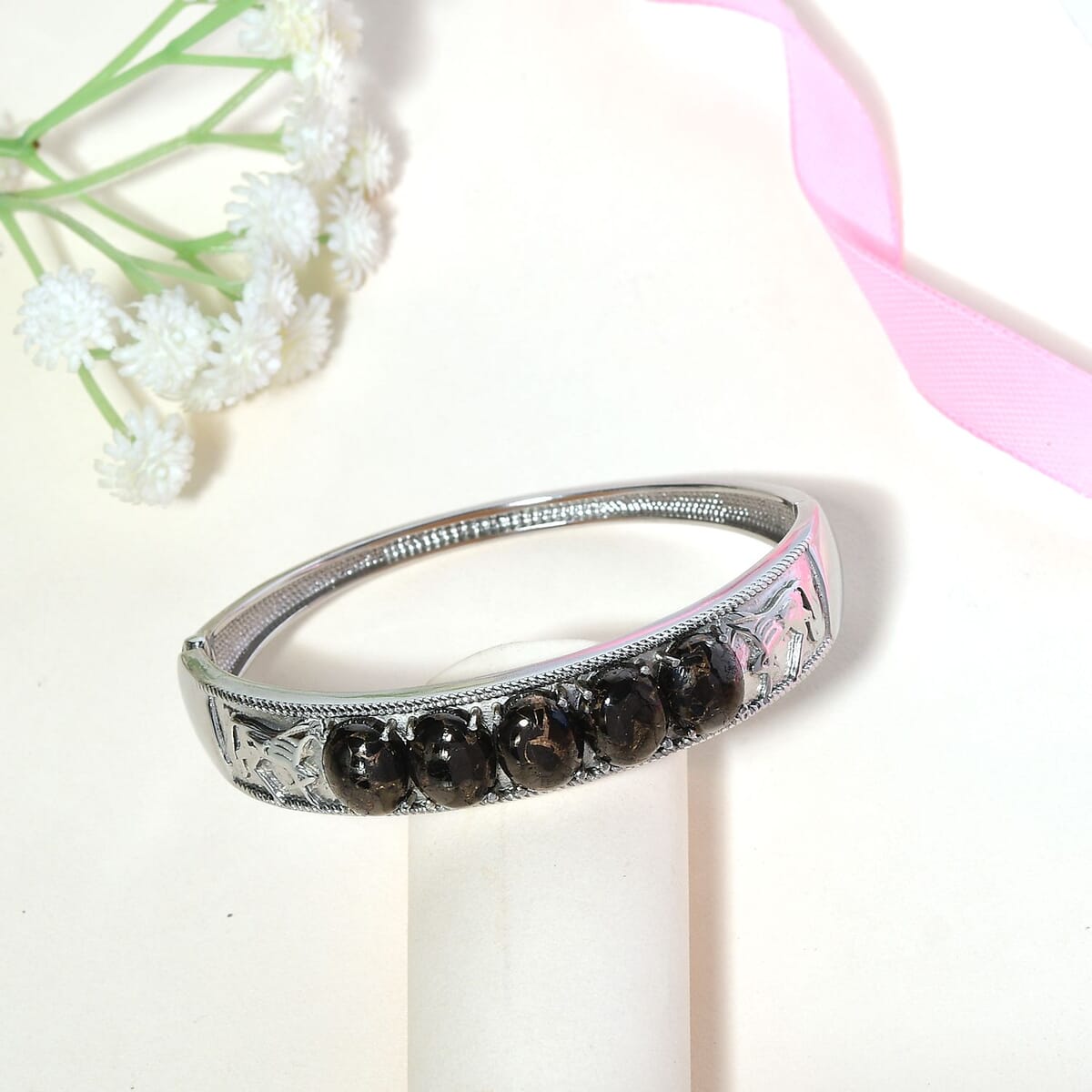 Matrix Silver Shungite 20.65 ctw Bangle Bracelet in Stainless Steel (7.25 In) image number 1