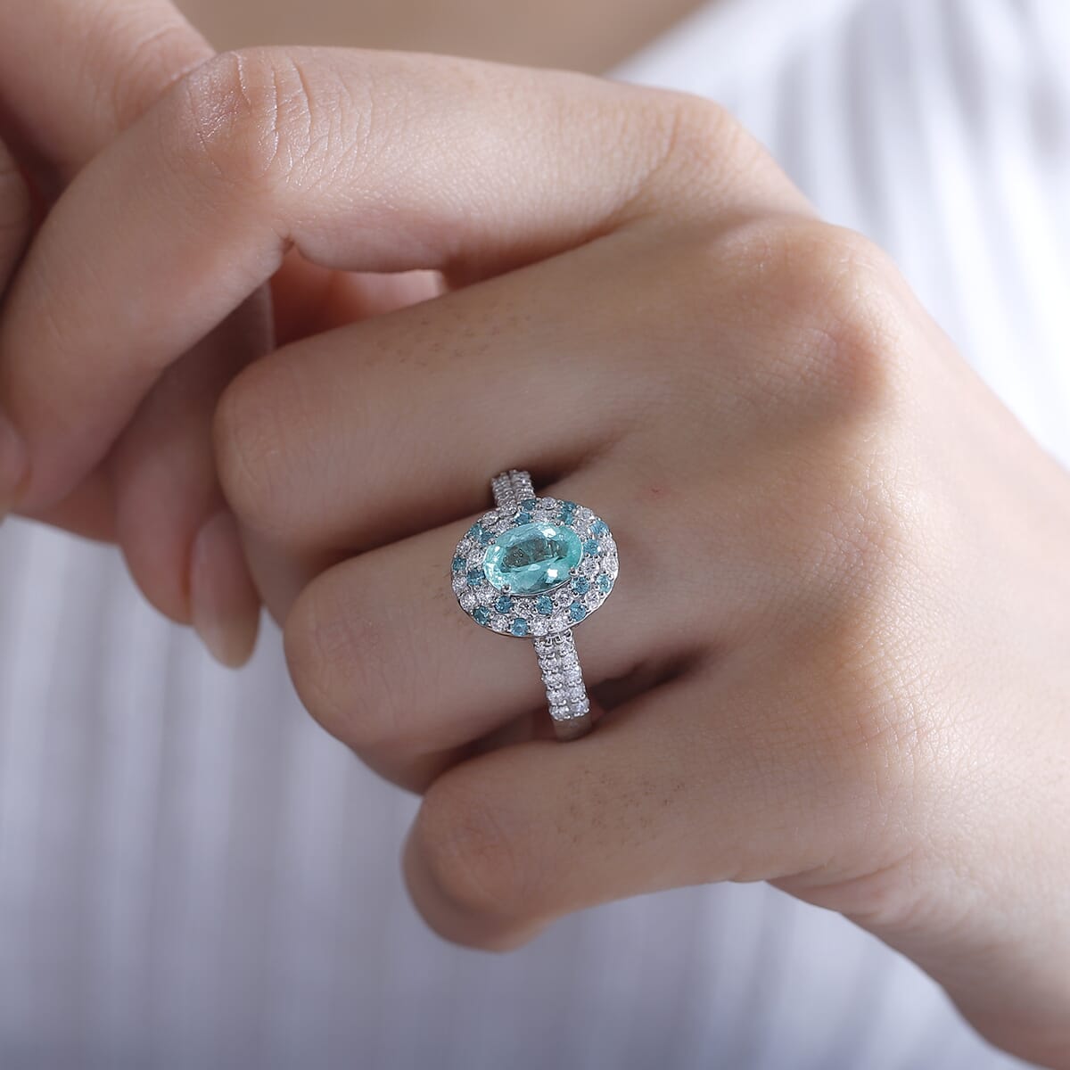 Certified & Appraised Rhapsody AAAA Paraiba Tourmaline and E-F VS Diamond 2.14 ctw Ring in 950 Platinum (Size 8.0) 8 Grams image number 2
