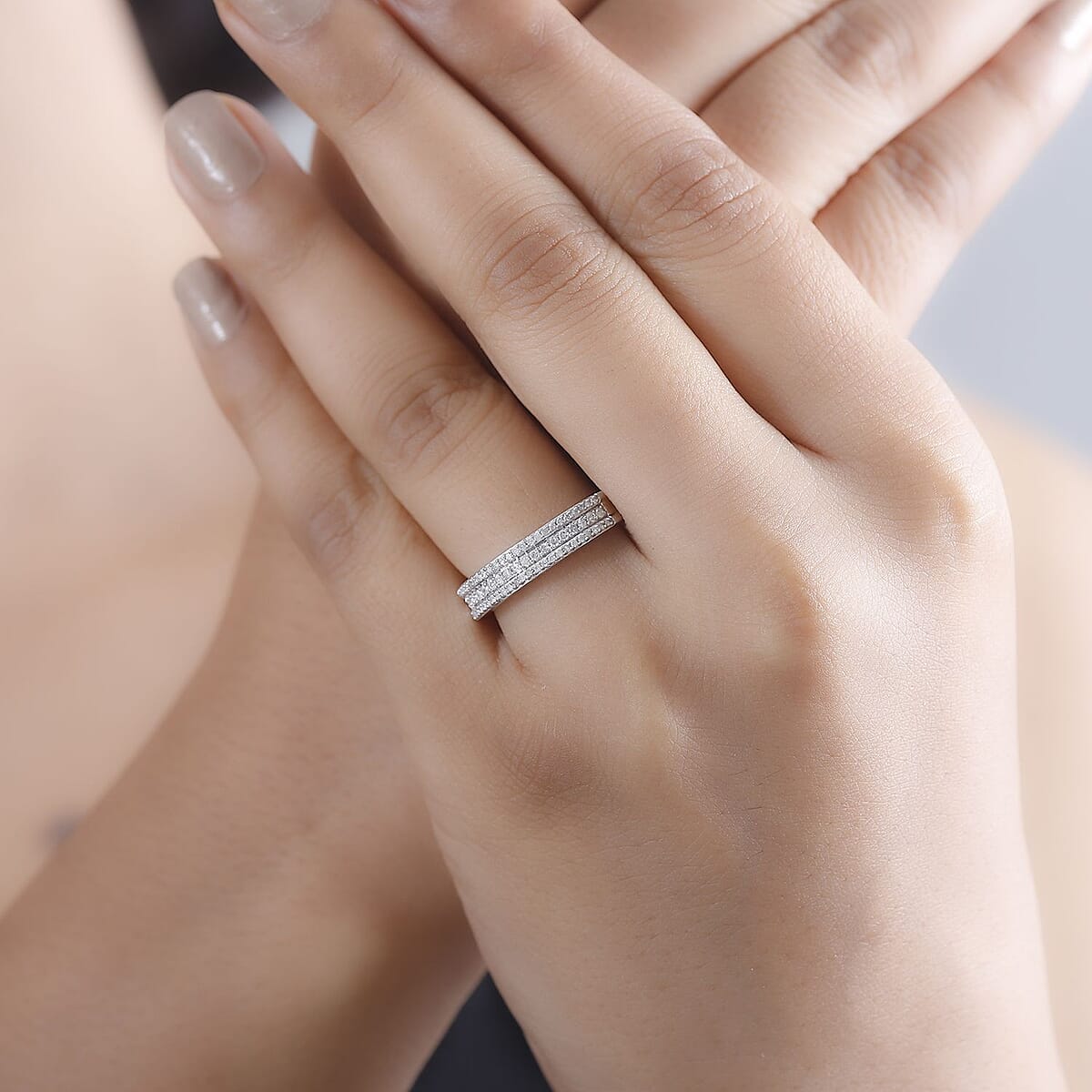 D'Joy Diamond 0.25 ctw 3-Row Band Ring in Rhodium Over Sterling Silver (Size 6.0) image number 2