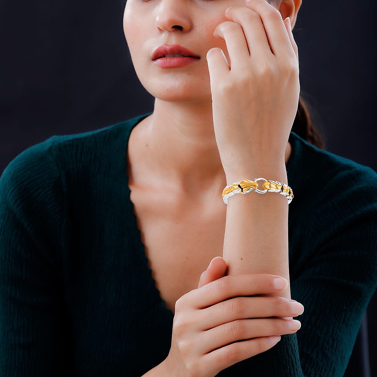 Bali Legacy Dragon Bracelet in 22K Vermeil YG Over and Sterling Silver (8.00 In) 36.75 Grams image number 2