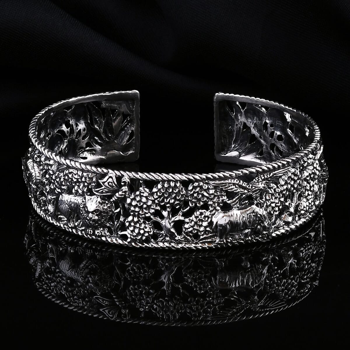 Bali Legacy Jungle Safari Cuff Bracelet in Sterling Silver (7.25 In) 32.15 Grams image number 1