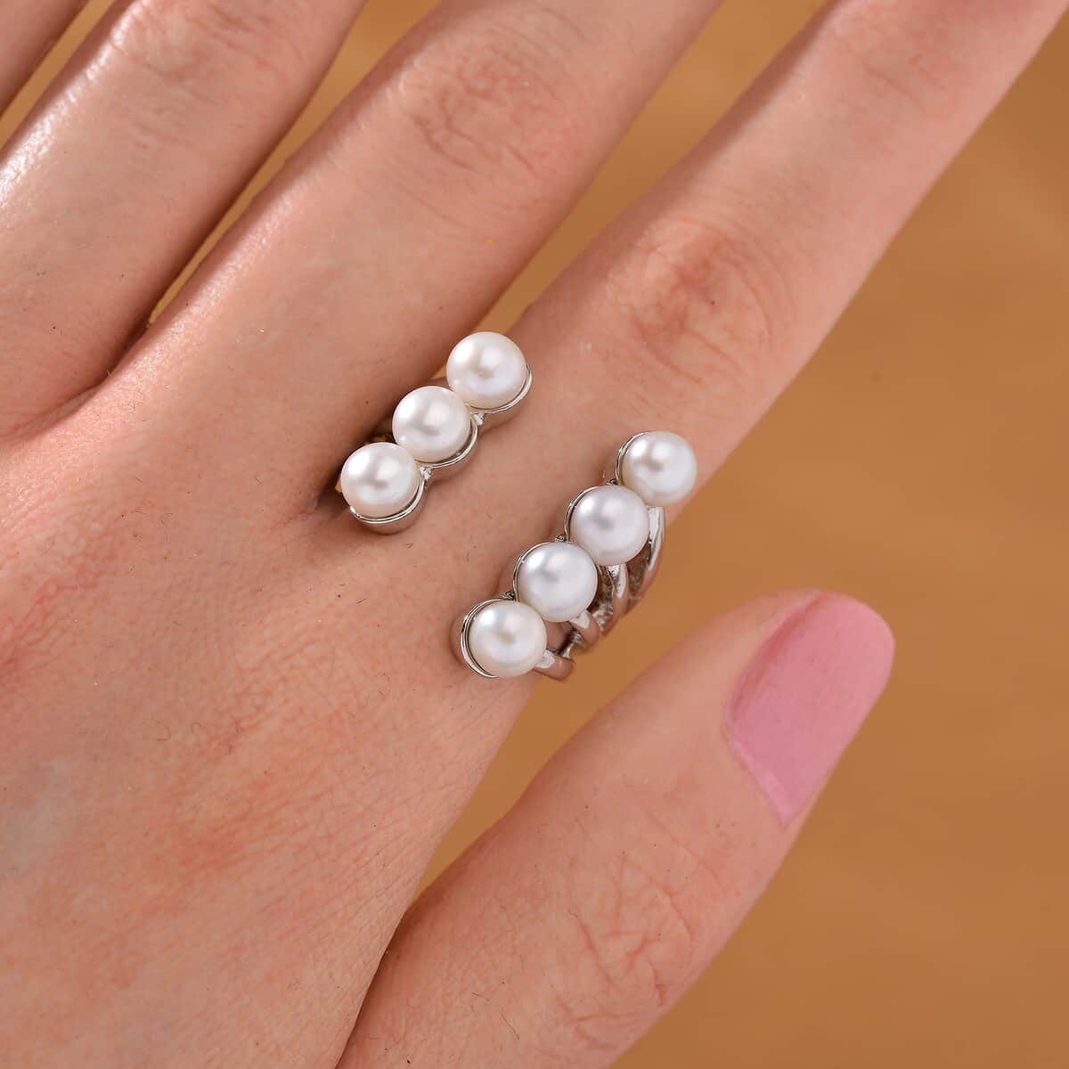 White Freshwater Pearl Open Band Ring in Silvertone (Size 10.0) image number 1