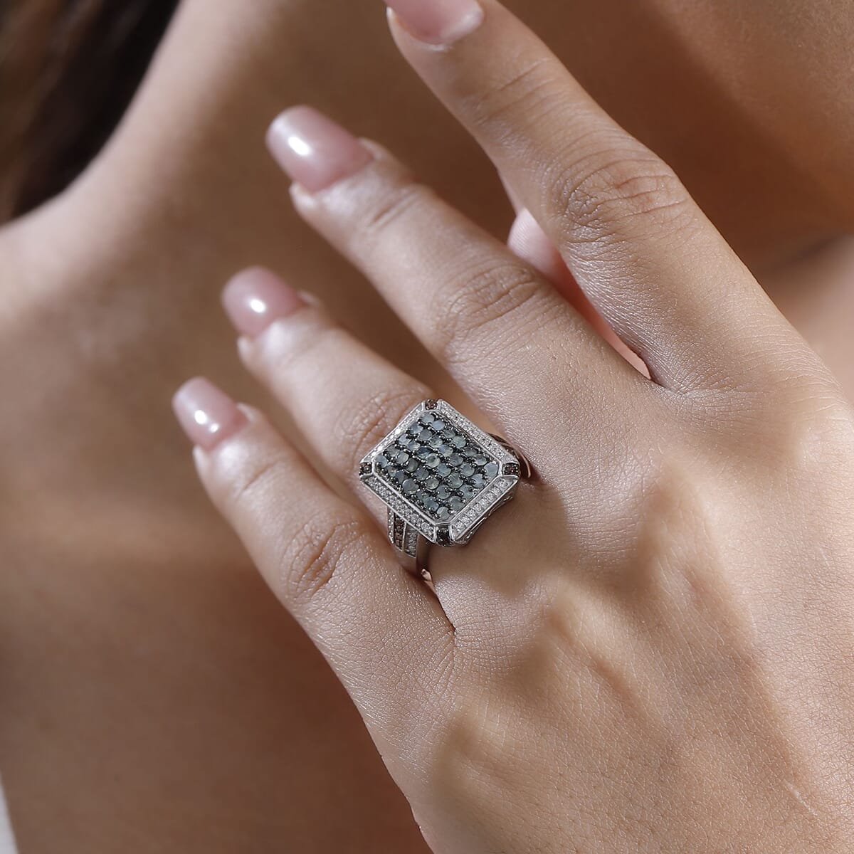 Premium Narsipatnam Alexandrite, White and Coffee Zircon 2.10 ctw Art Deco Ring in Rhodium Over Sterling Silver (Size 6.0) image number 2