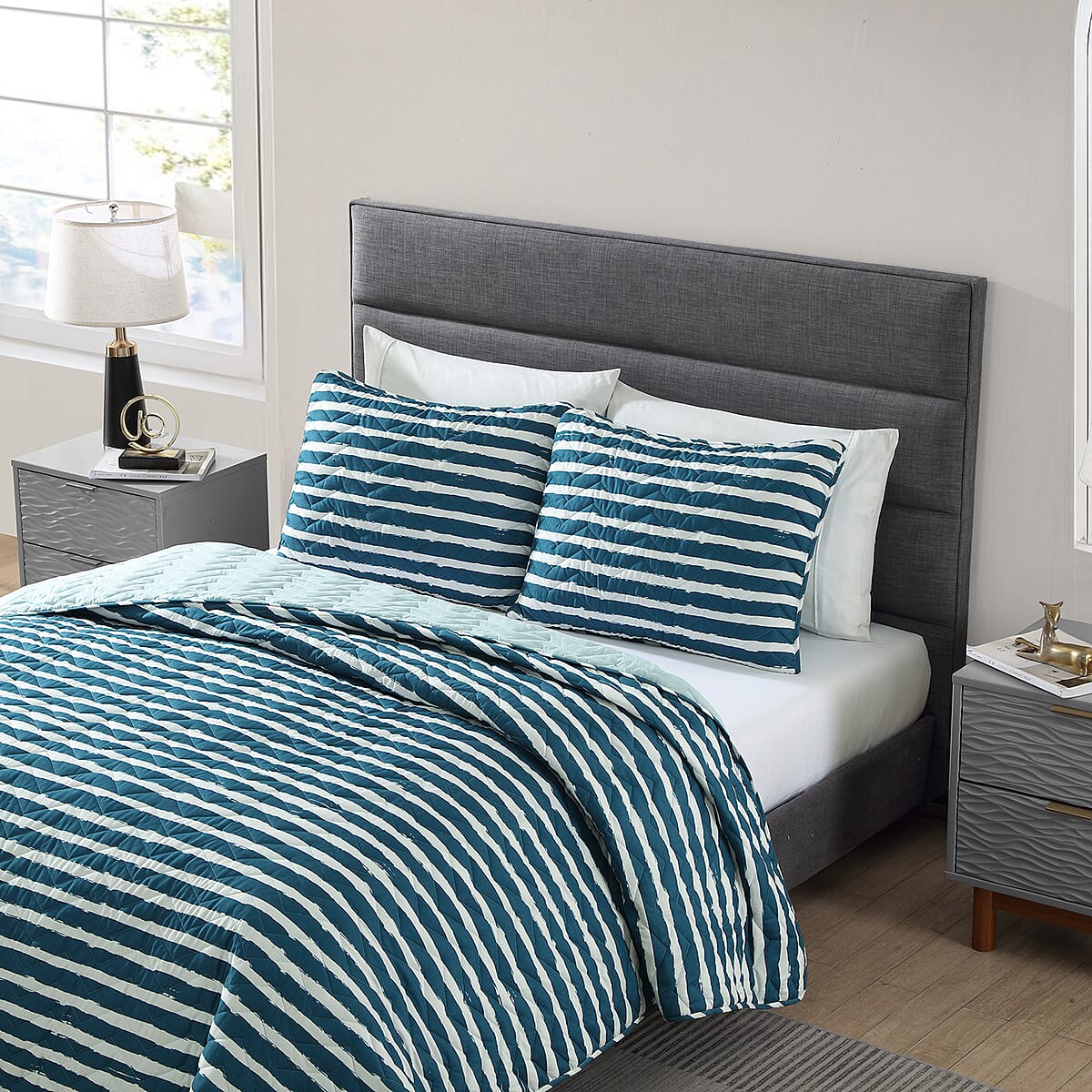 The Nesting Company Navy Ricky Stripe 3pcs Quilt Set - Queen image number 2