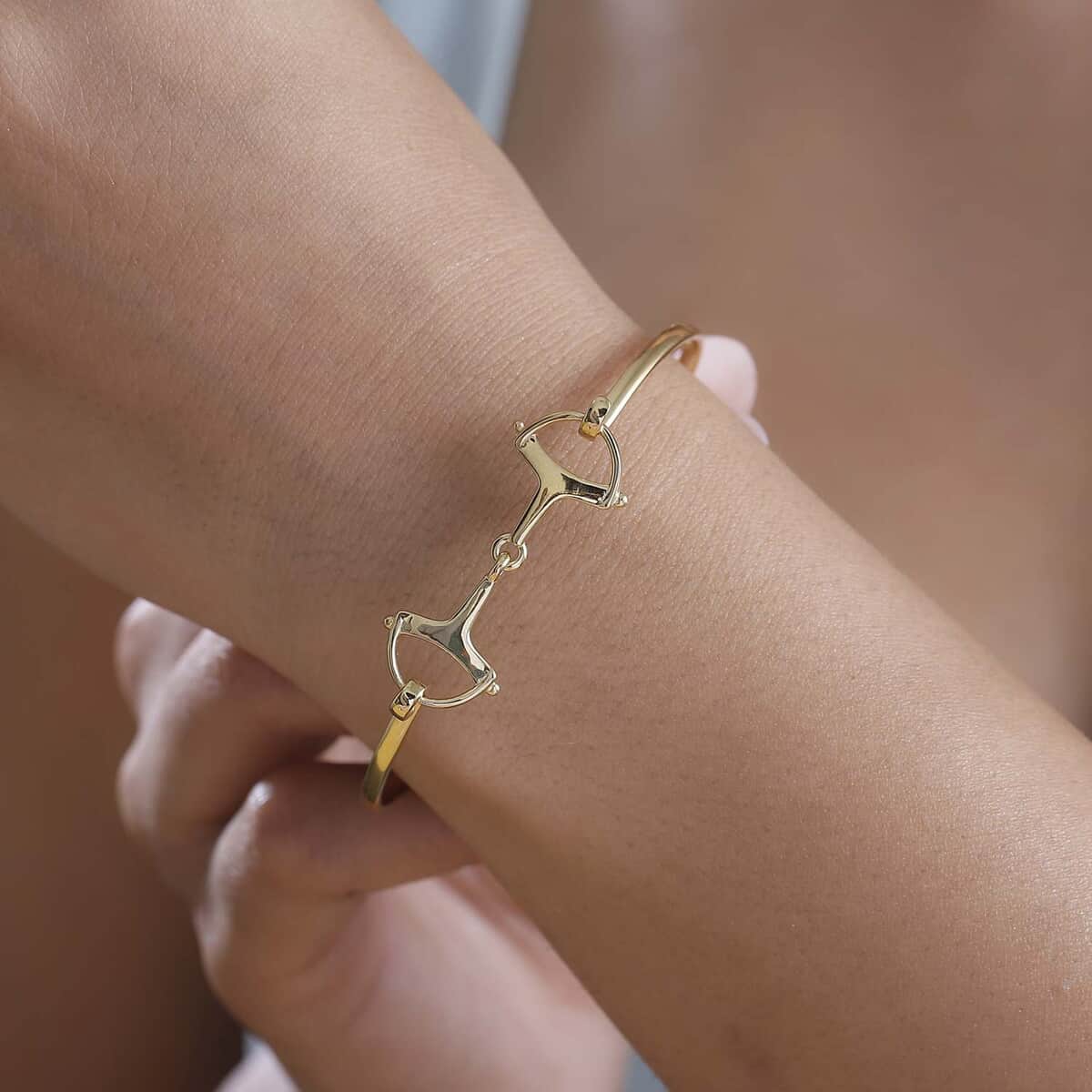 Snaffle Openable Bangle Bracelet in 18K Vermeil Yellow Gold Over Sterling Silver (7.25 In) 7.97 Grams  image number 2