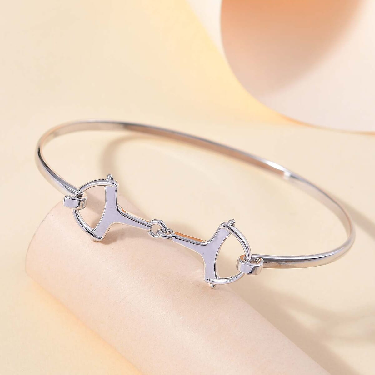 Snaffle Openable Bangle Bracelet in Rhodium Over Sterling Silver (7.25 In) 7.97 Grams image number 1
