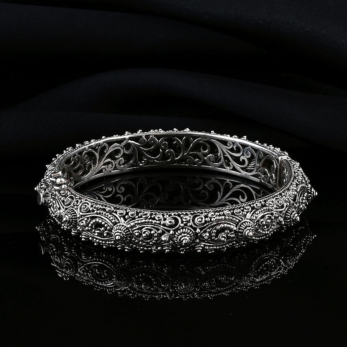 Bali Legacy Sterling Silver Filigree Bangle Bracelet (7.25 In) 38.62 Grams image number 1