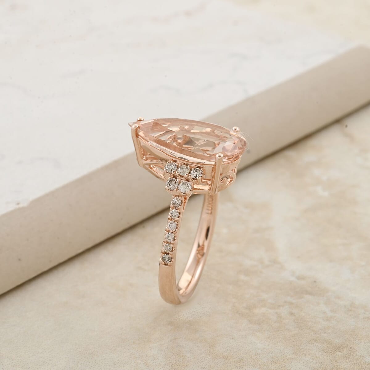 Certified & Appraised Luxoro AAA Marropino Morganite and G-H I2 Diamond 6.50 ctw Ring in 14K Rose Gold (Size 8.0) image number 1