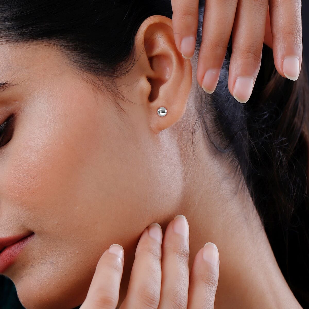 6mm Ball Stud Earrings in 14K White Gold 0.20 Grams image number 1