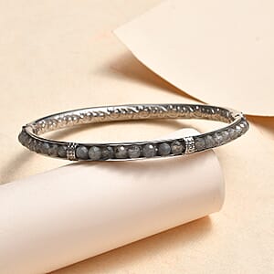 Malagasy Labradorite 22.30 ctw Bangle Bracelet in Stainless Steel (8.00 In)