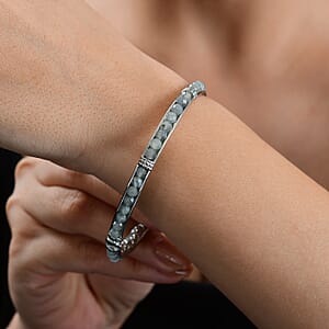 Malagasy Labradorite 22.30 ctw Bangle Bracelet in Stainless Steel (8.00 In)