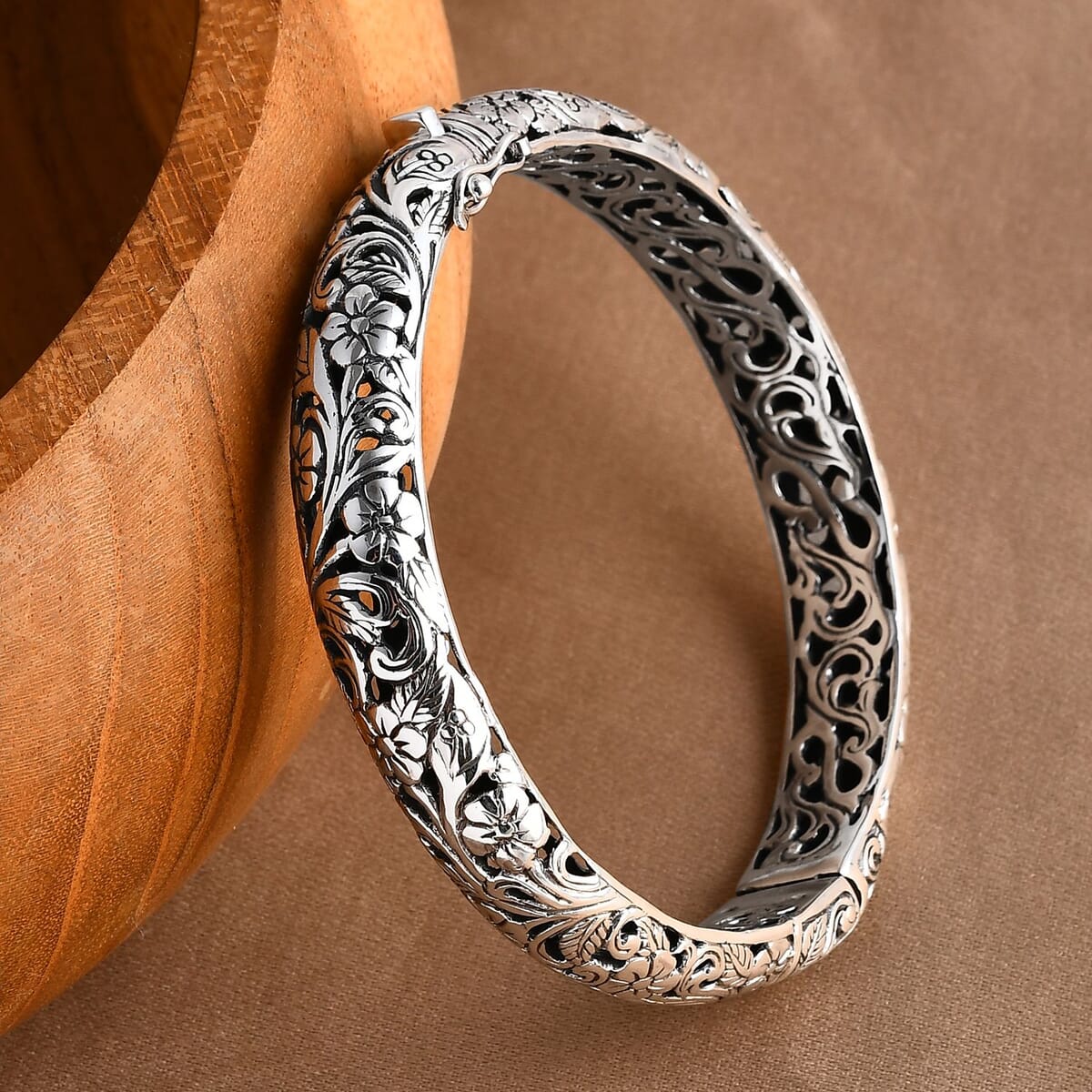 Bali Legacy Sterling Silver Rose Flower Bangle Bracelet (7.25 In) 29.70 Grams image number 1