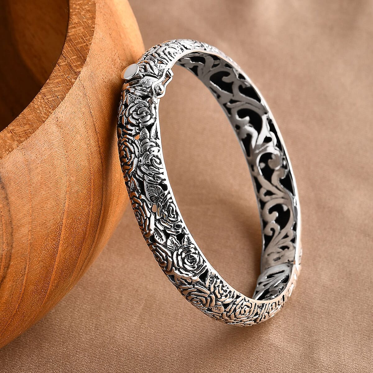 D'Joy Bali Legacy Sterling Silver Rose Flower Bangle Bracelet (7.25 In) 35.40 Grams image number 1