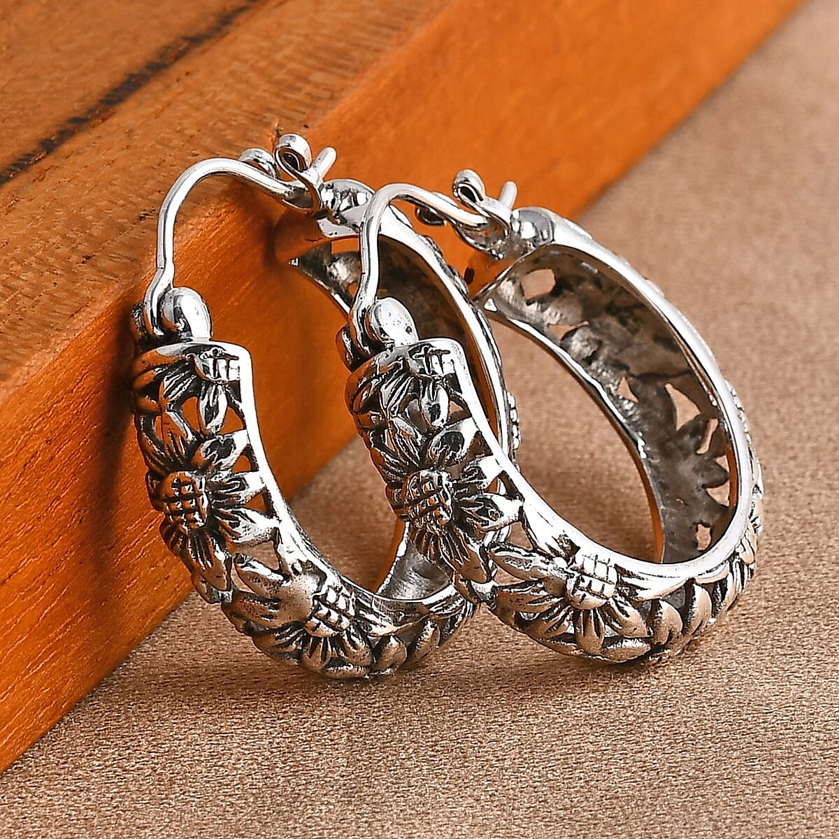 Bali Legacy Sterling Silver Sunflower Earrings 7.35 Grams image number 1
