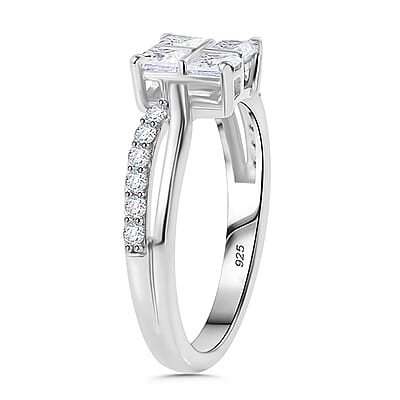 Moissanite 0.84 ctw Ring in Rhodium Sterling Silver (Size 10.0)
