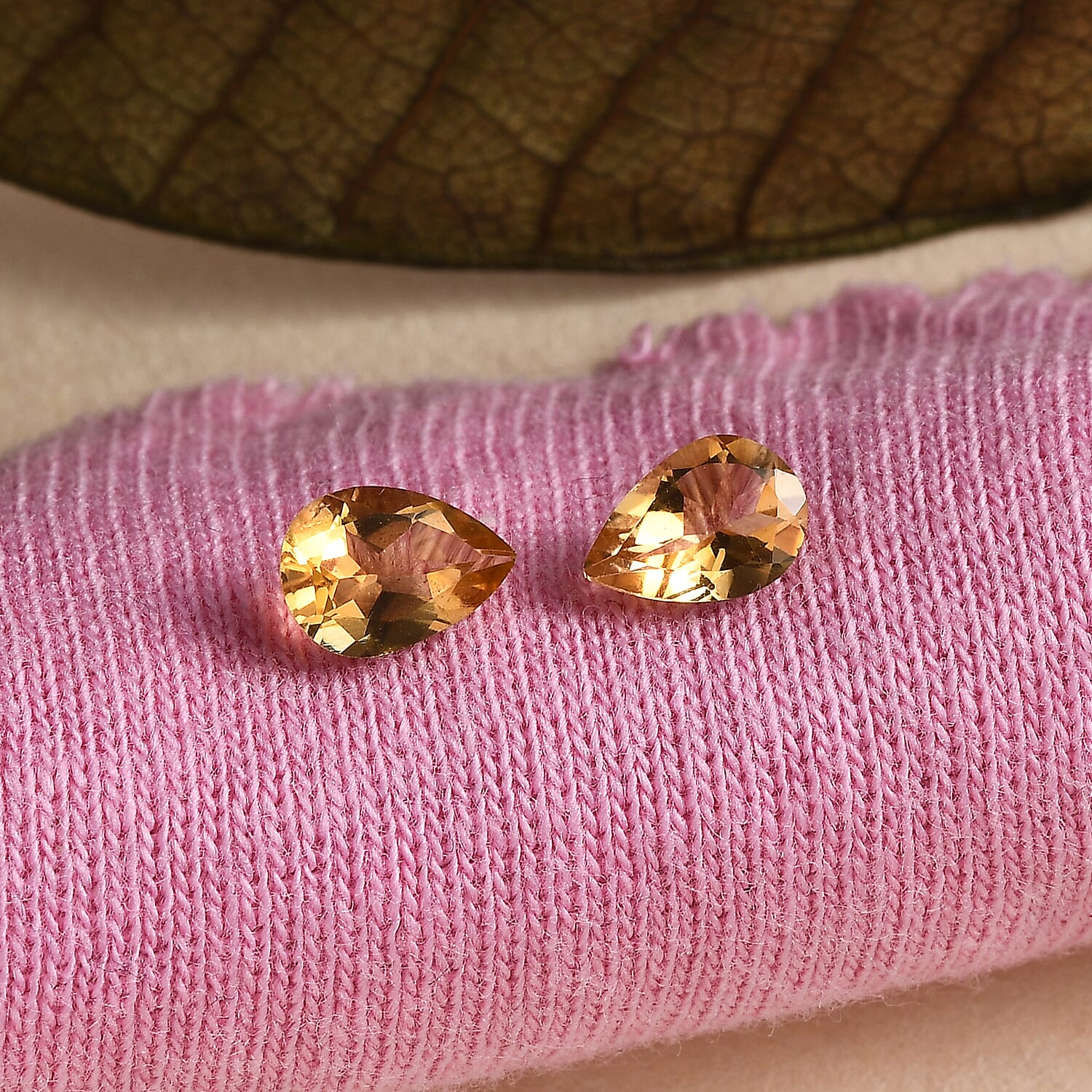 AA Brazilian Citrine Set of 2 (Pear 7x5 mm) 1.14 ctw