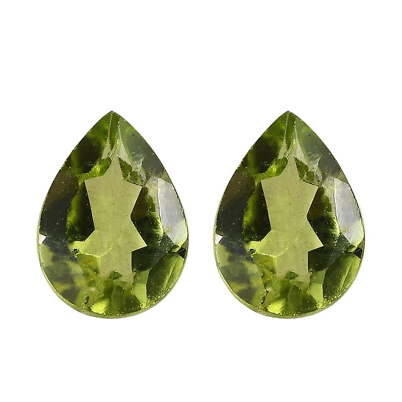 AA Peridot Set of 2 (Pear 7x5 mm) 1.41 ctw