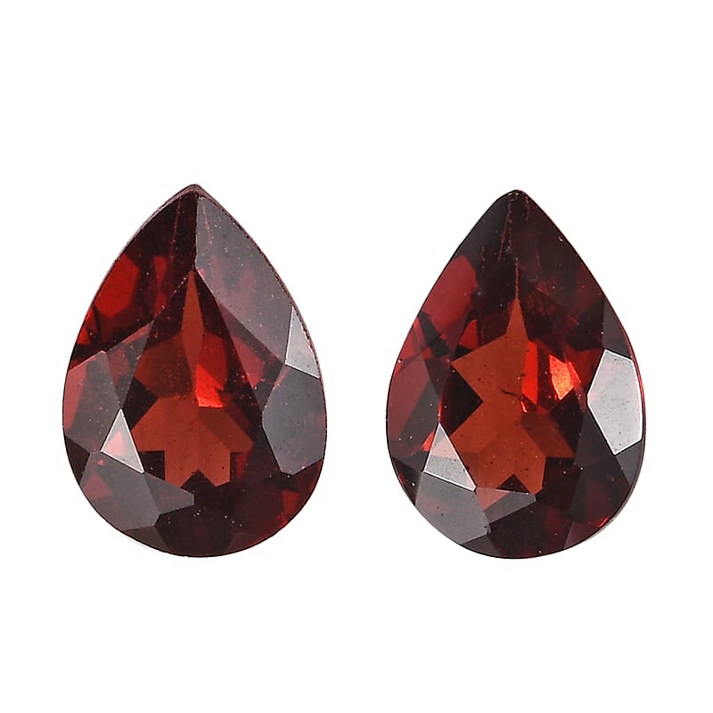 AA Mozambique Garnet Set of 2 (Pear 7x5 mm) 1.53 ctw