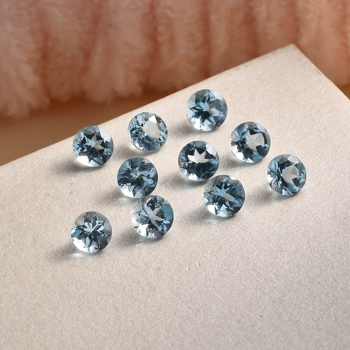 AA Sky Blue Topaz Set of 10 (Rnd 5 mm) 6.24 ctw Loose Gemstone image number 1