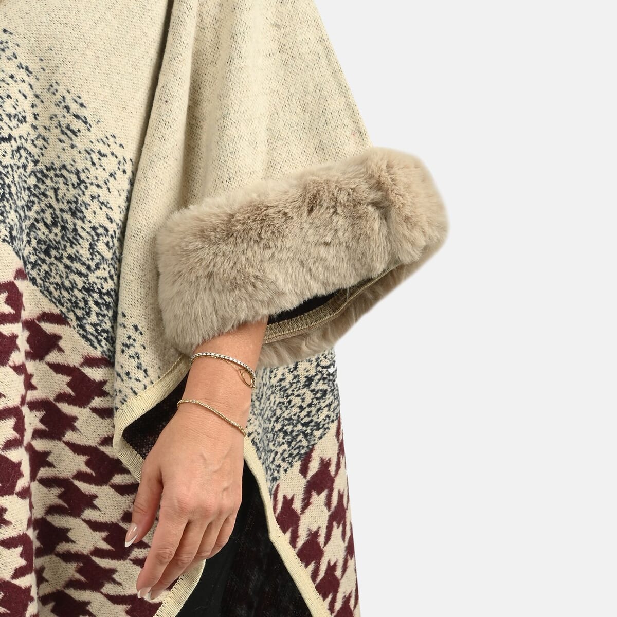 Instyle Beige Checkered Faux Fur Ruana - One Size Fits Most image number 5