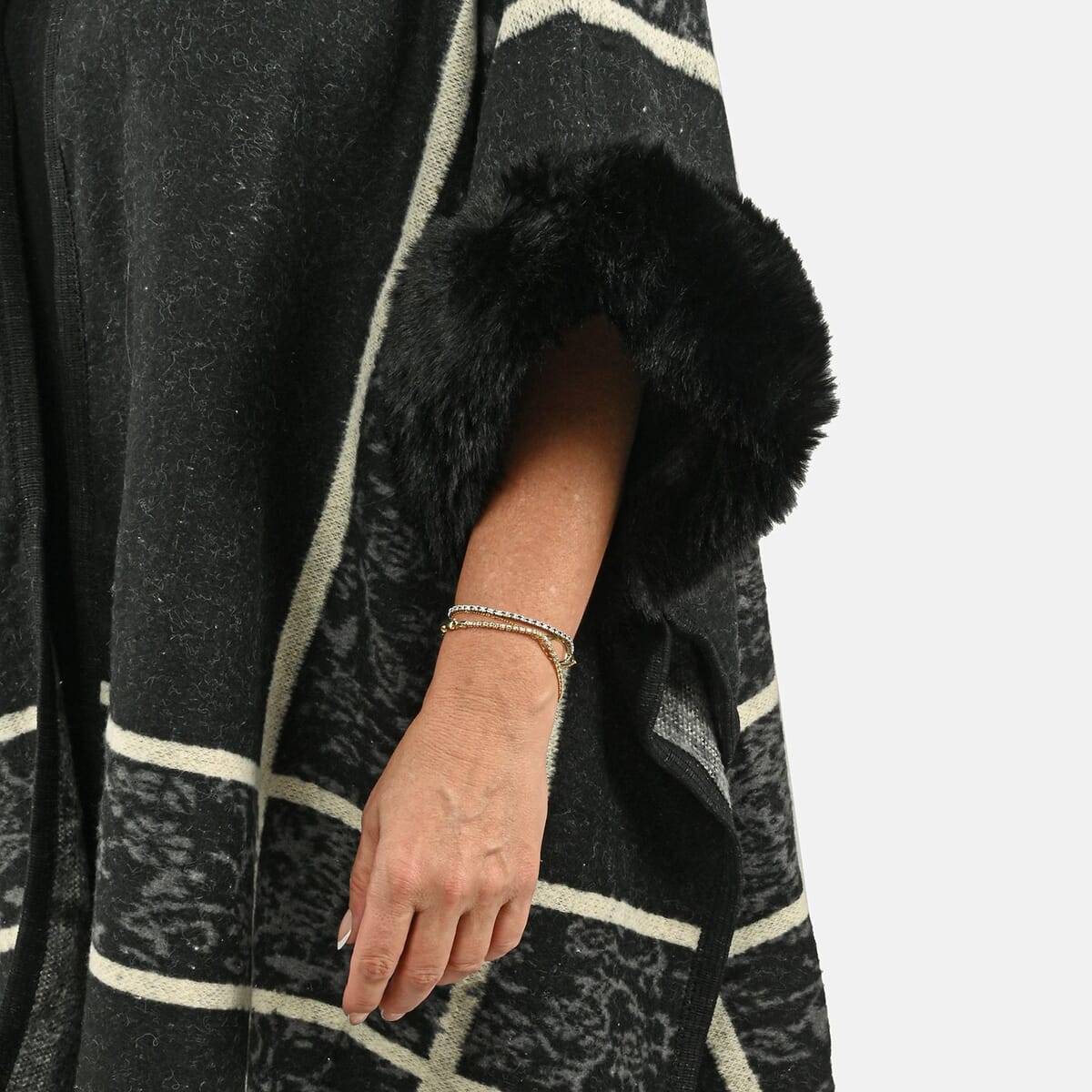 Instyle Black Plaid Faux Fur Ruana - One Size Fits Most image number 6