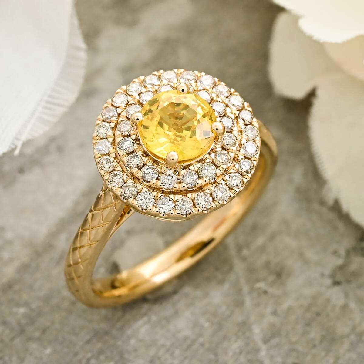 Certified & Appraised Luxoro AAA Madagascar Yellow Sapphire and G-H I2 Diamond 1.50 ctw Ring in 14K Yellow Gold (Size 8.0) 4.90 Grams image number 1