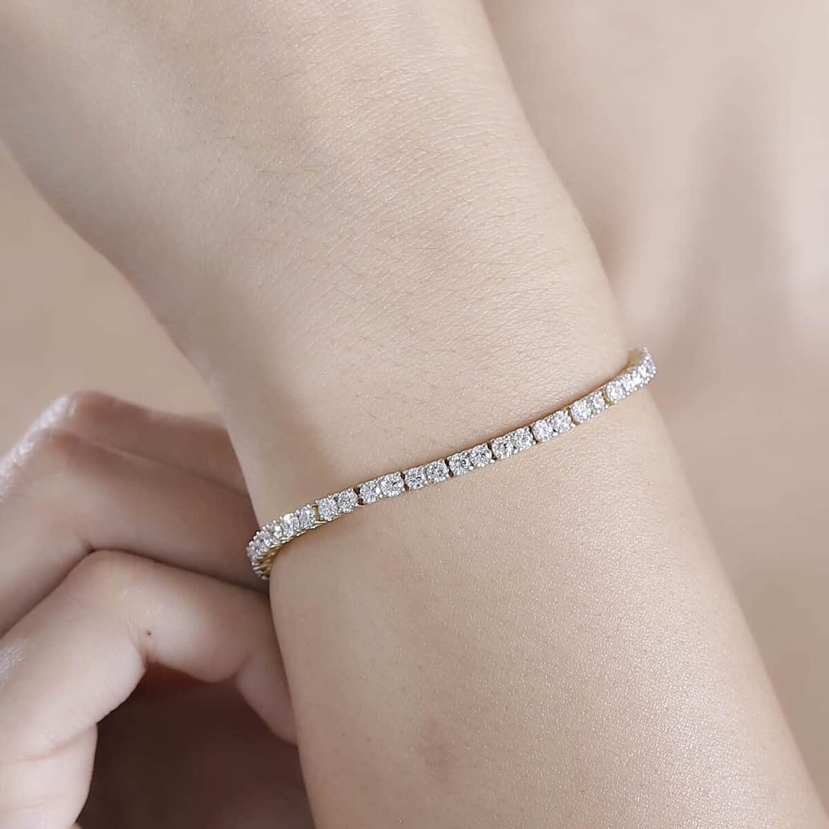 Luxuriant Lab Grown Diamond E-F VS 5.00 ctw Tennis Bracelet in 18K Vermeil Yellow Gold Over Sterling Silver (7.25 In) image number 2