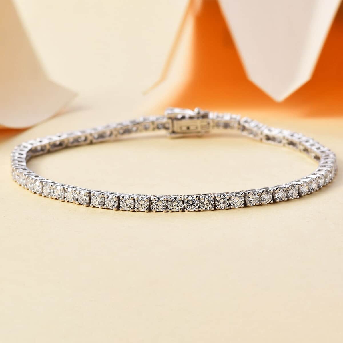 Luxuriant Lab Grown Diamond E-F VS 5.00 ctw Tennis Bracelet in Rhodium Over Sterling Silver (7.25 In) image number 1