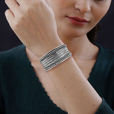Bali Legacy Woven Cuff Bracelet in Sterling Silver (7.25 In) 43.90 Grams