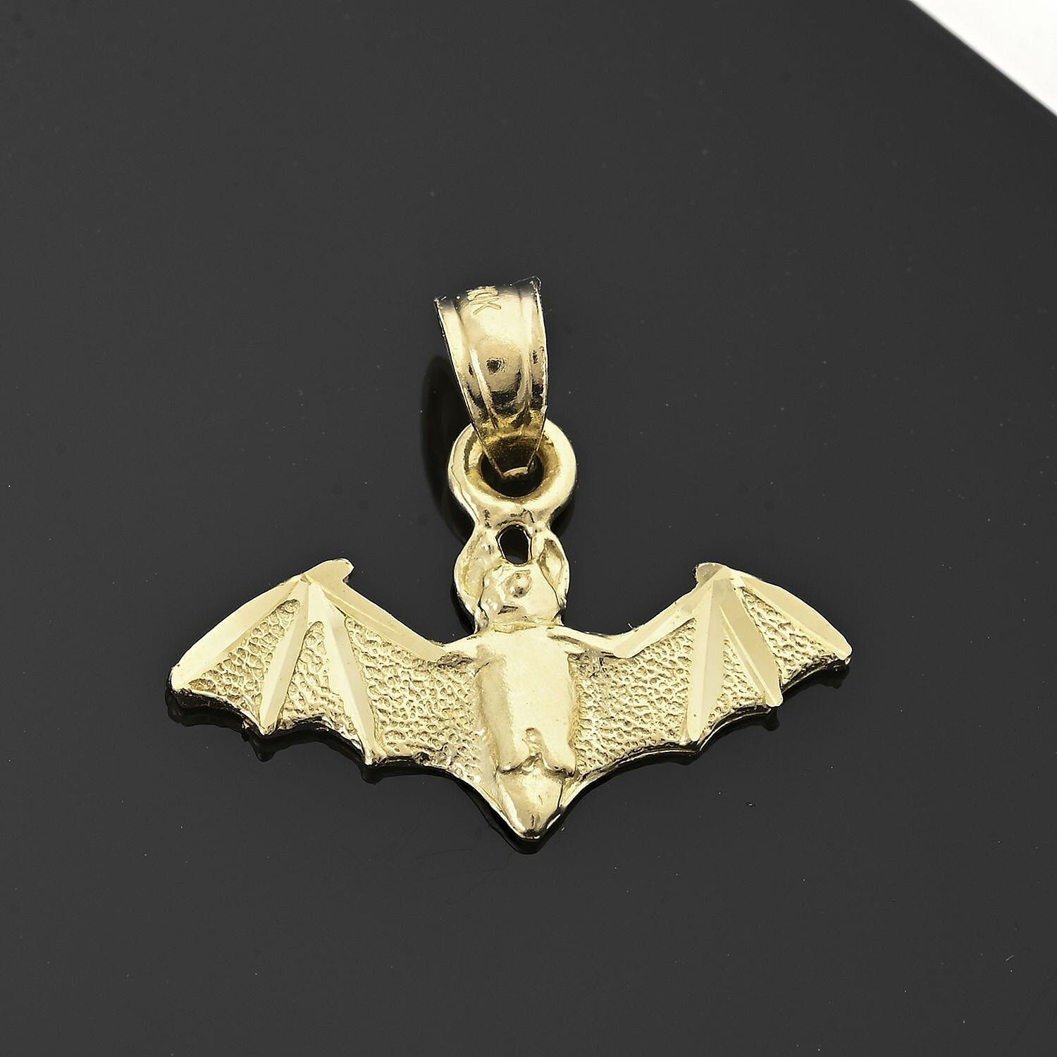 Bat Pendant in 10K Yellow Gold 0.80 Grams