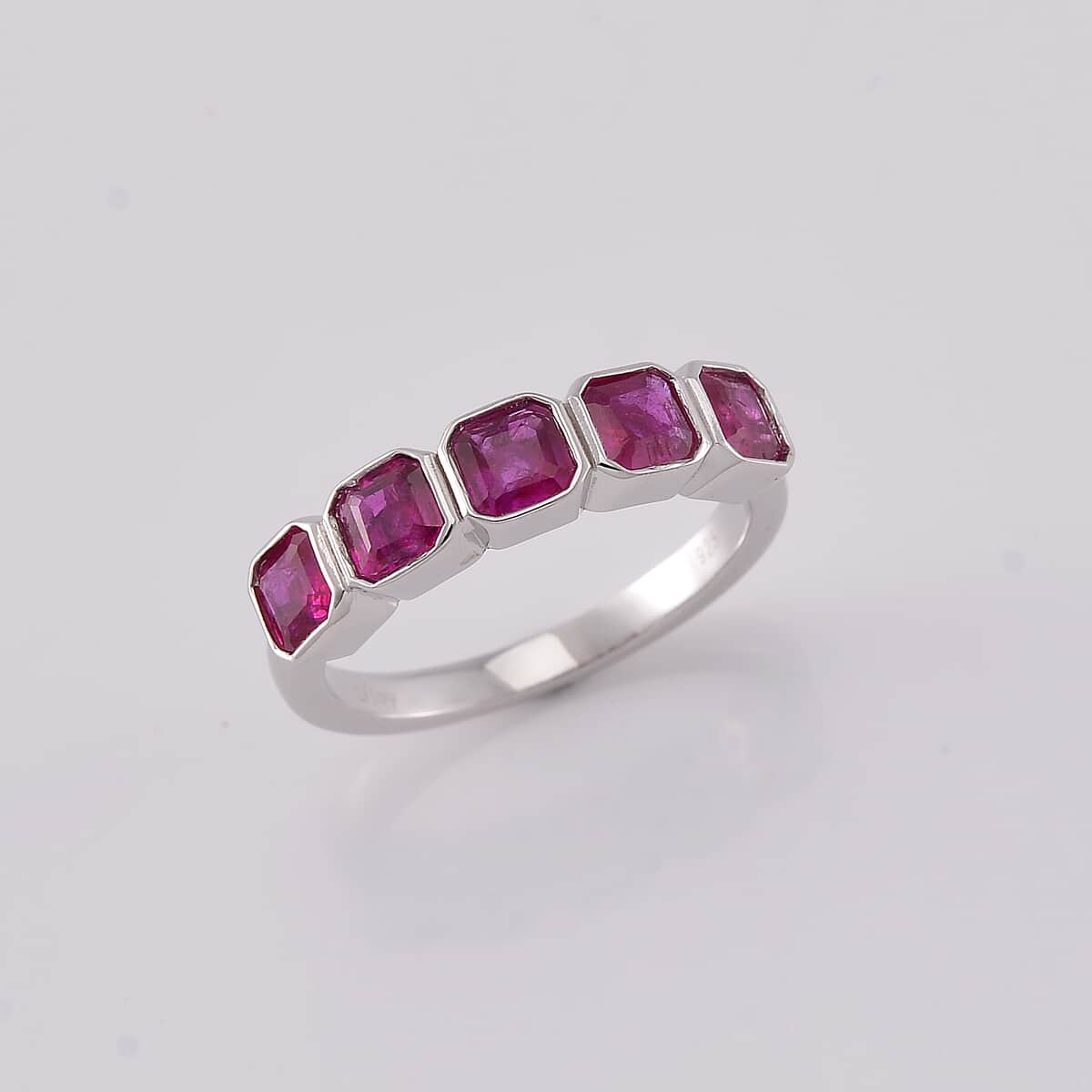 Niassa Ruby (FF) 2.60 ctw 5 Stone Ring in Rhodium Over Sterling Silver (Size 10.0) image number 0