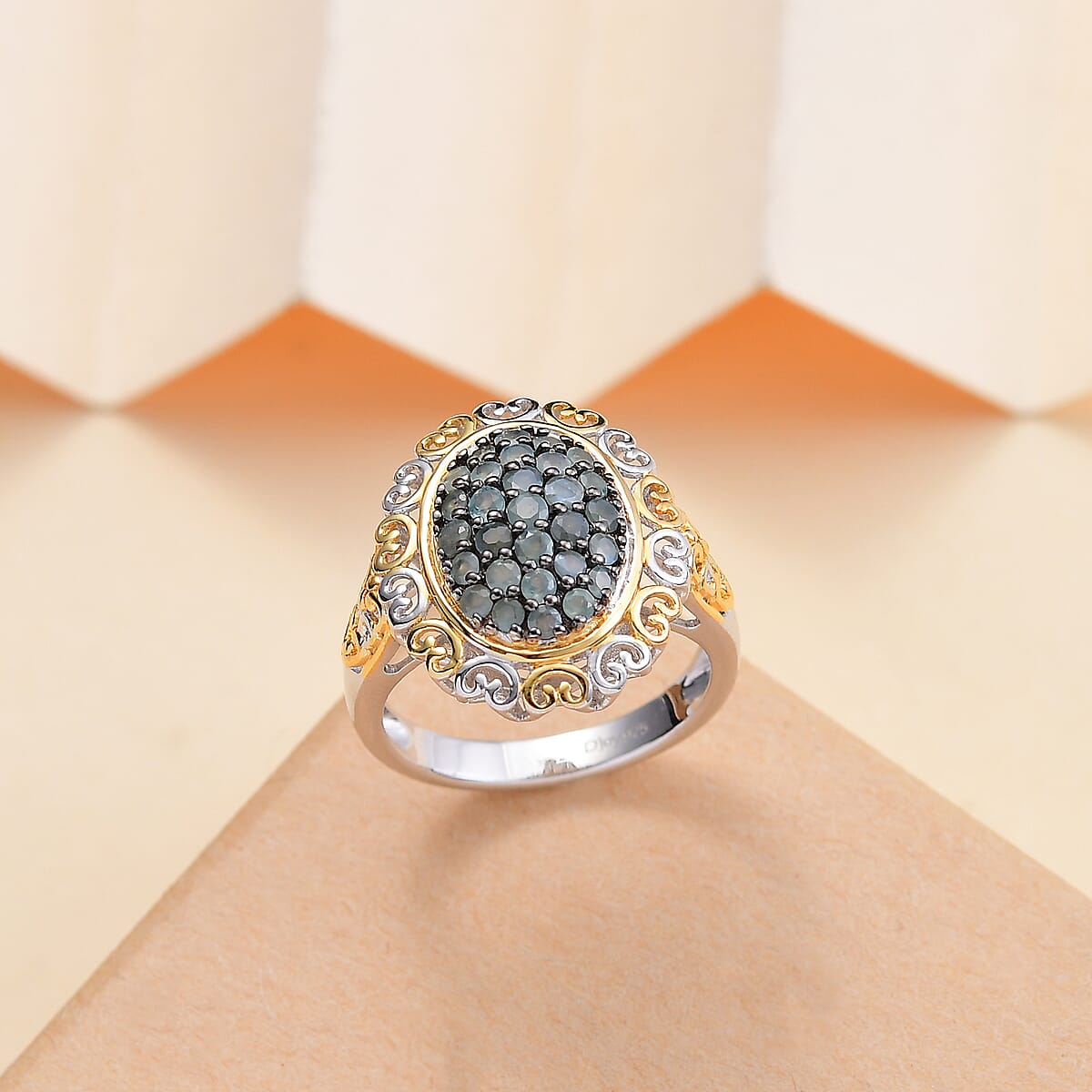 Narsipatnam Alexandrite 0.90 ctw Regal Glow Ring in 18K Vermeil YG and Rhodium Over Sterling Silver (Size 9.0) image number 1