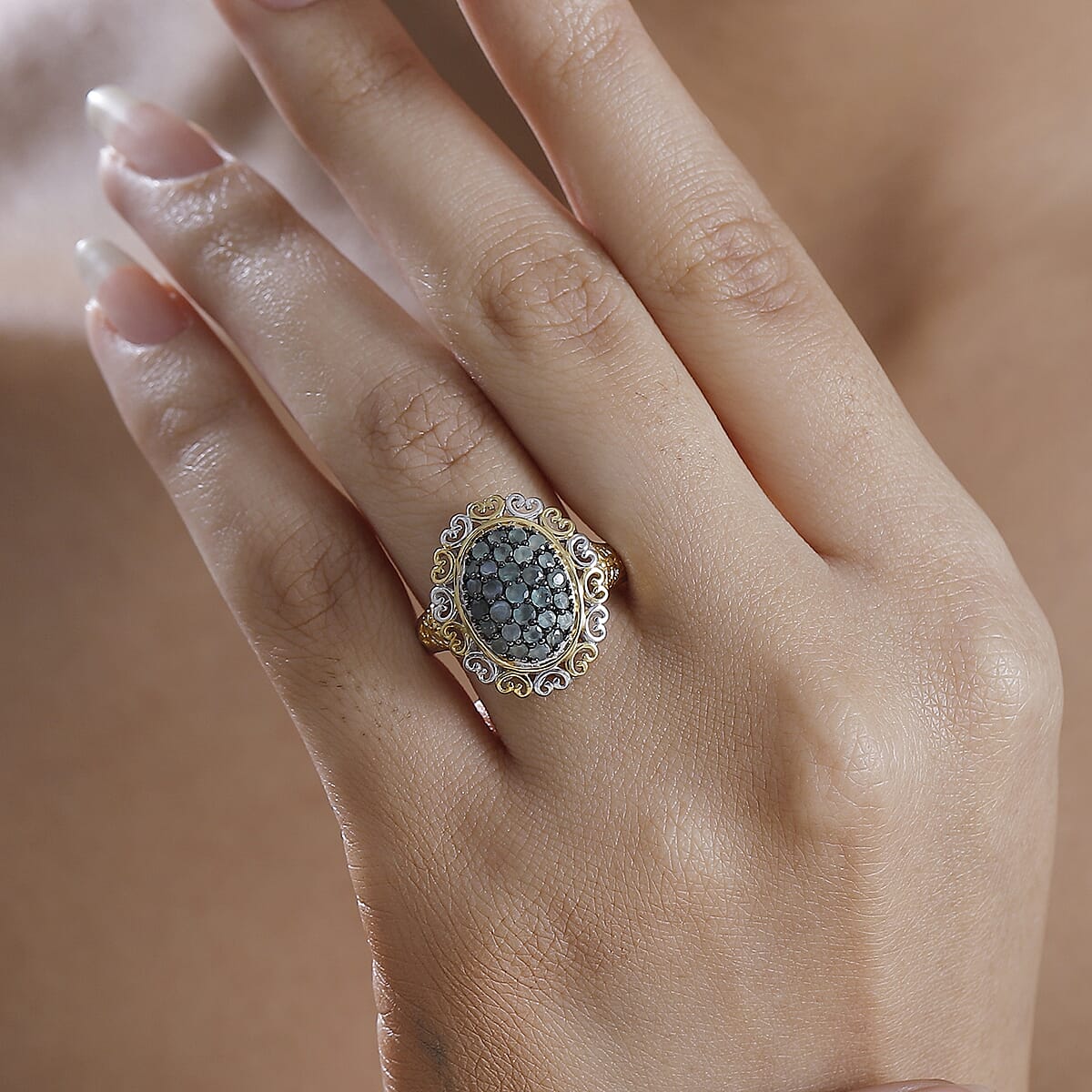 Narsipatnam Alexandrite 0.90 ctw Regal Glow Ring in 18K Vermeil YG and Rhodium Over Sterling Silver (Size 9.0) image number 2