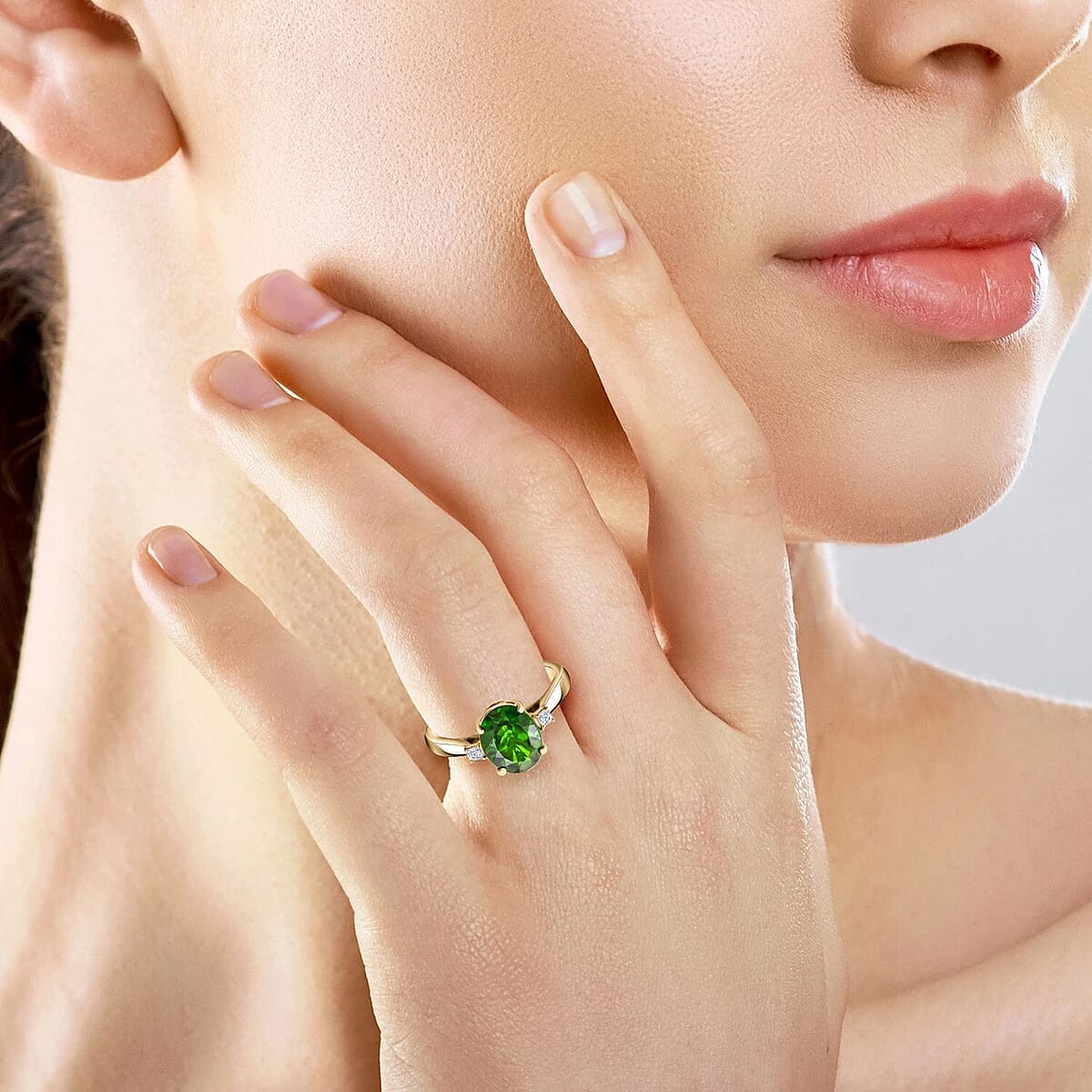 Certified & Appraised Luxoro 10K Yellow Gold AAA Chrome Diopside and Diamond (G-H, I2) (0.15 cts) Ring (Size 6.5) (Del. in 7-10 Days) 2.75 ctw image number 2