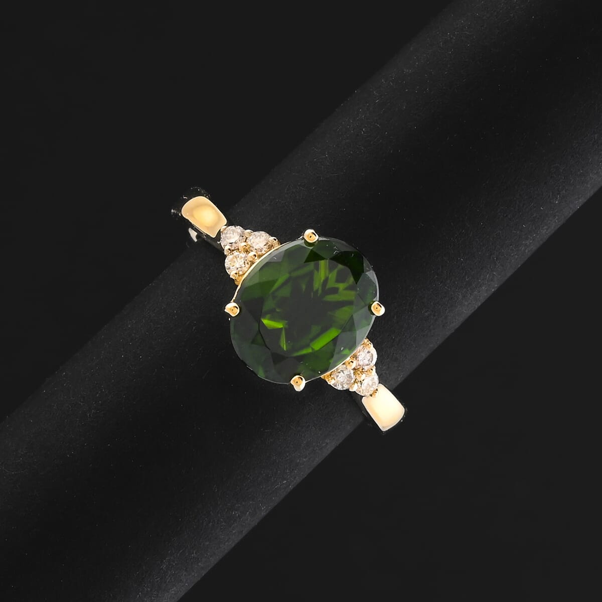 Certified & Appraised Luxoro AAA Chrome Diopside and G-H I2 Diamond 3.75 ctw Ring in 10K Yellow Gold (Size 8.0) image number 1