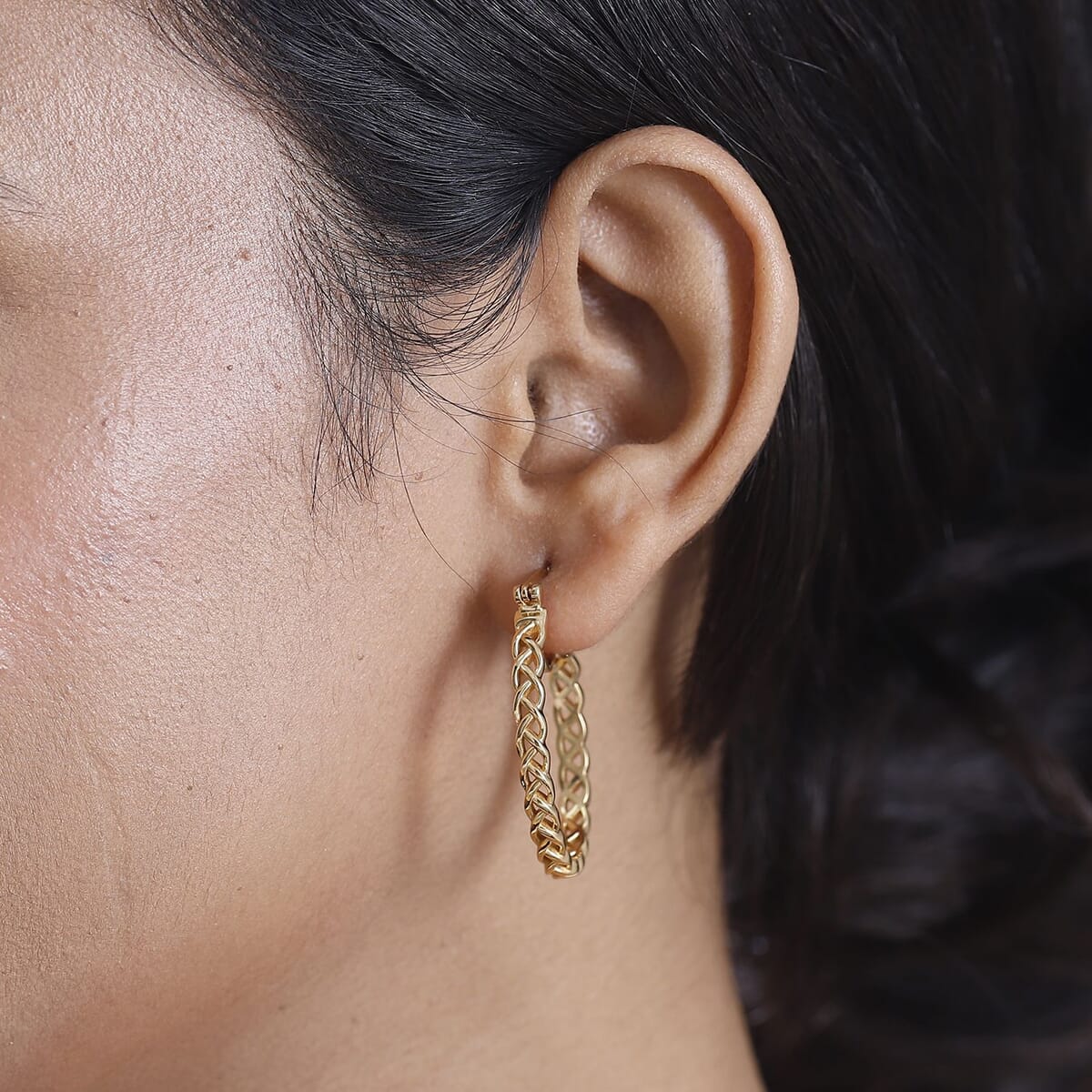Hoop Earrings in 18K YG Plated Bronze image number 2