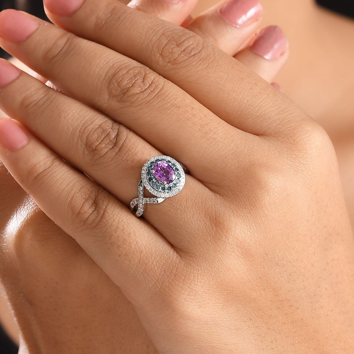 Certified & Appraised Luxoro AAA Lavender Sapphire, Blue and I2 White Diamond 2.00 ctw Ring in 14K White Gold (Size 8.0) 4.80 Grams image number 2