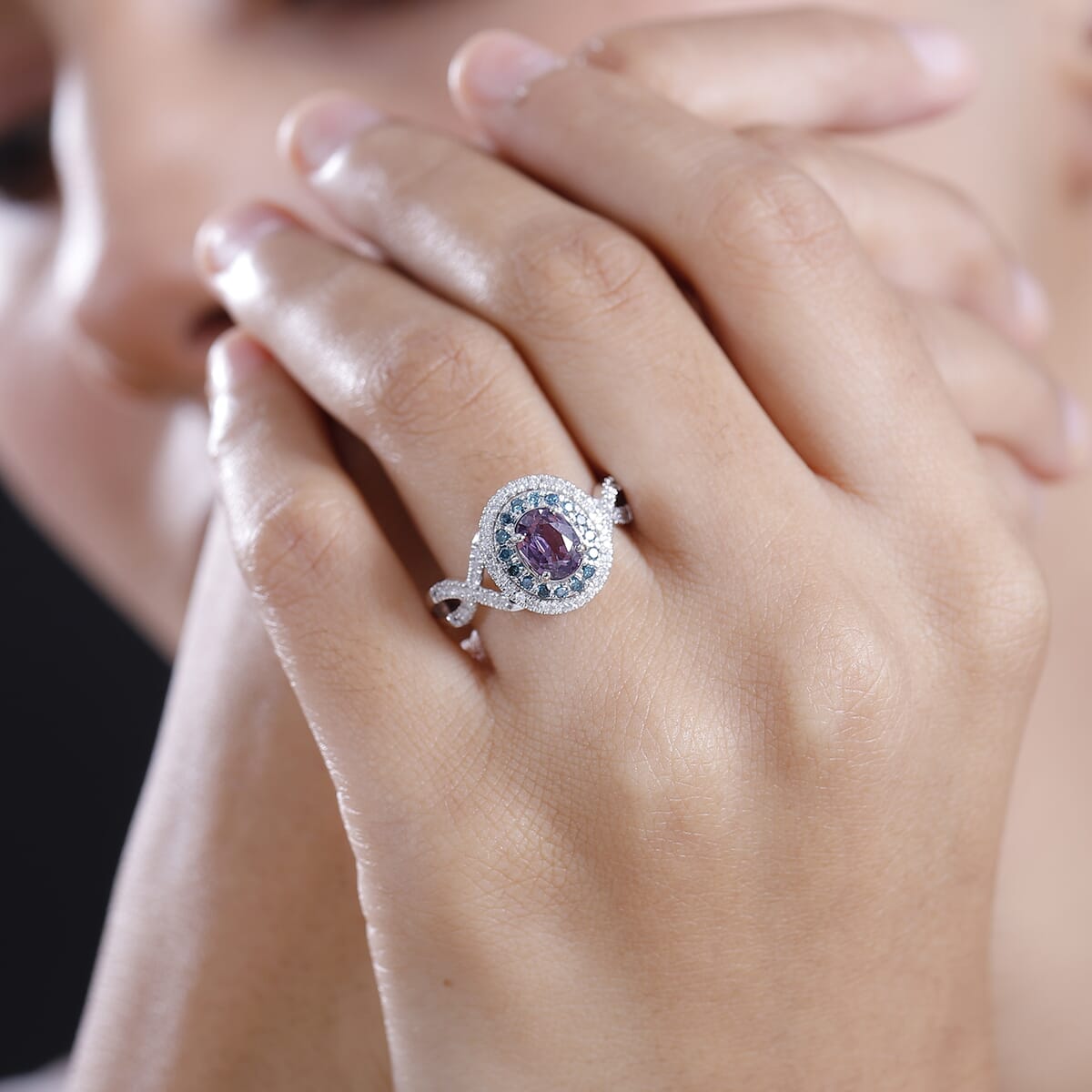 Certified & Appraised Luxoro AAA Lavender Sapphire, Blue and I2 White Diamond 2.00 ctw Ring in 14K White Gold (Size 9.0) 4.80 Grams image number 2