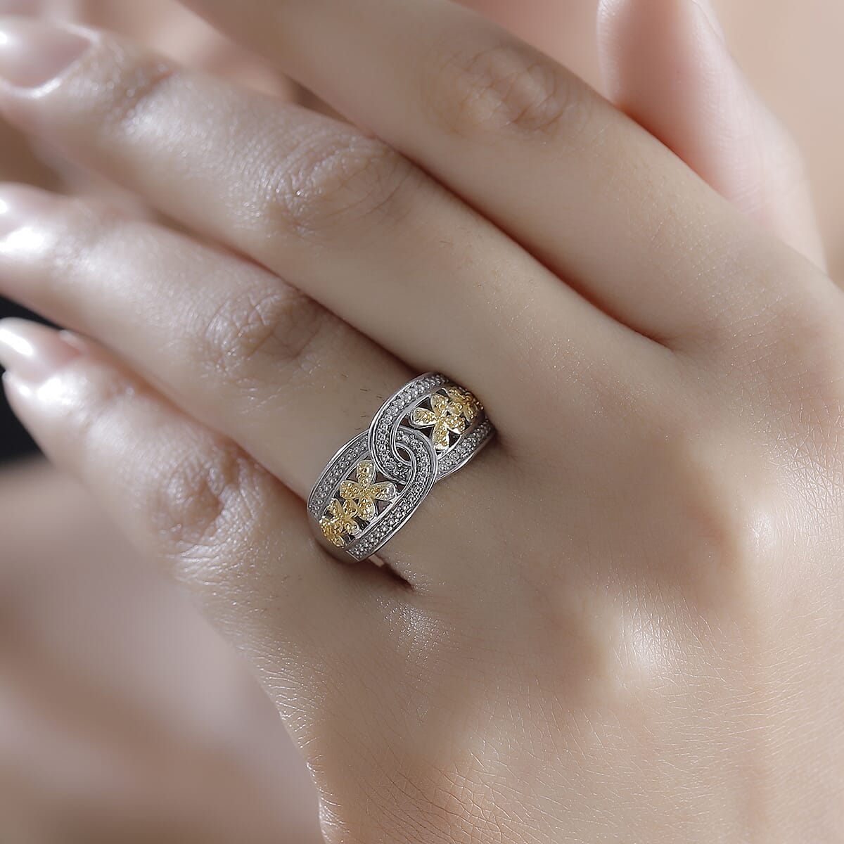 Karis White Diamond Accent Link Ring in 18K YG Plated and Platinum Bond (Size 8.0) image number 2