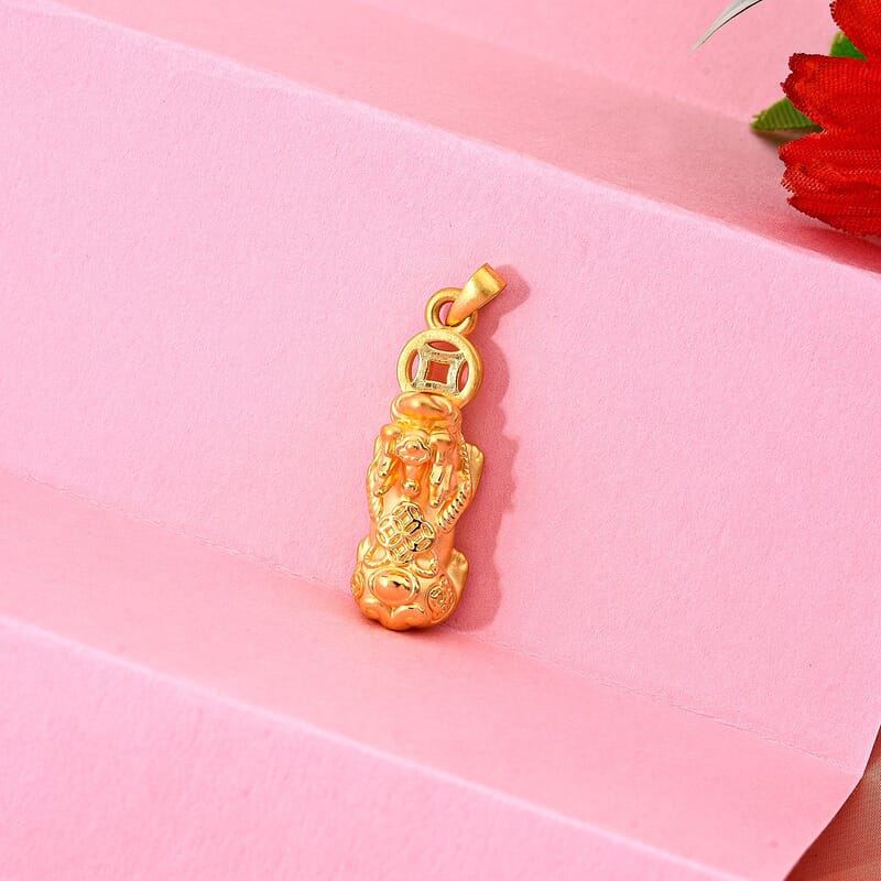 24K Yellow Gold Pixiu Pendant 1.06 Grams
