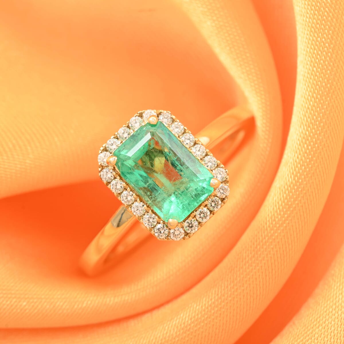 Iliana AAA Boyaca Colombian Emerald and G-H SI Diamond 1.40 ctw Ring in 18K Yellow Gold (Size 6.0)  image number 1