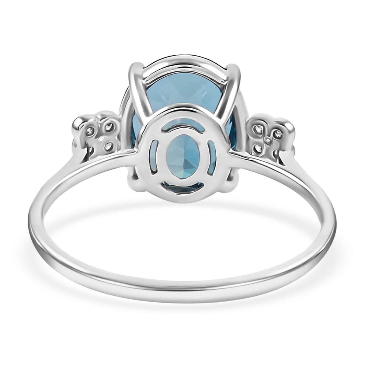 Certified and Appraised Luxoro AAA London Blue Topaz and G-H I1 Diamond 6.00 ctw Ring in 10K White Gold (Size 9.5) image number 4